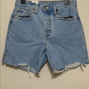 Levi’s 501 Mid Thigh Short